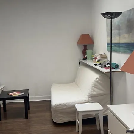 Beautiful Flat Champs-elysée * Parigi
